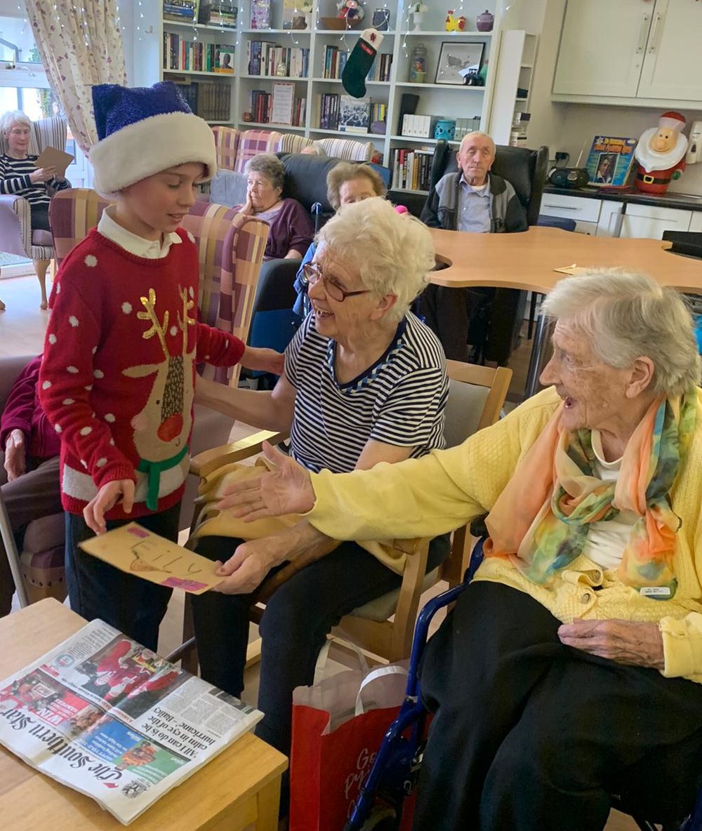 4th Class perform for Care Choice residents